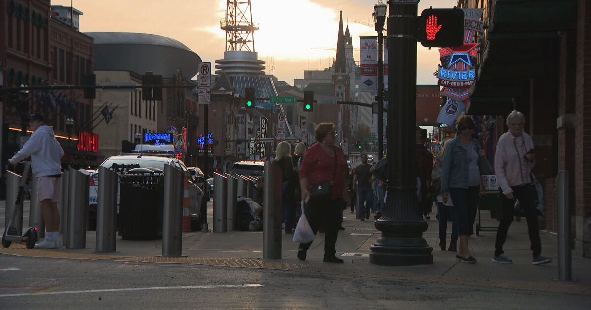 Lipscomb students tackle Lower Broadway pedestrian safety