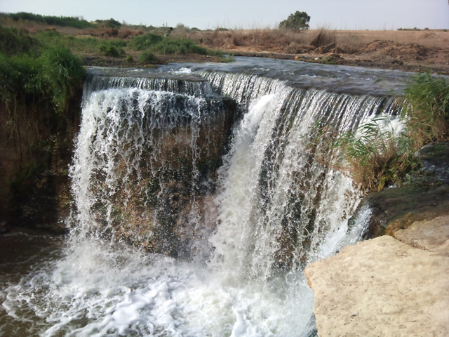 Local Development Minister discusses development of nature reserves
