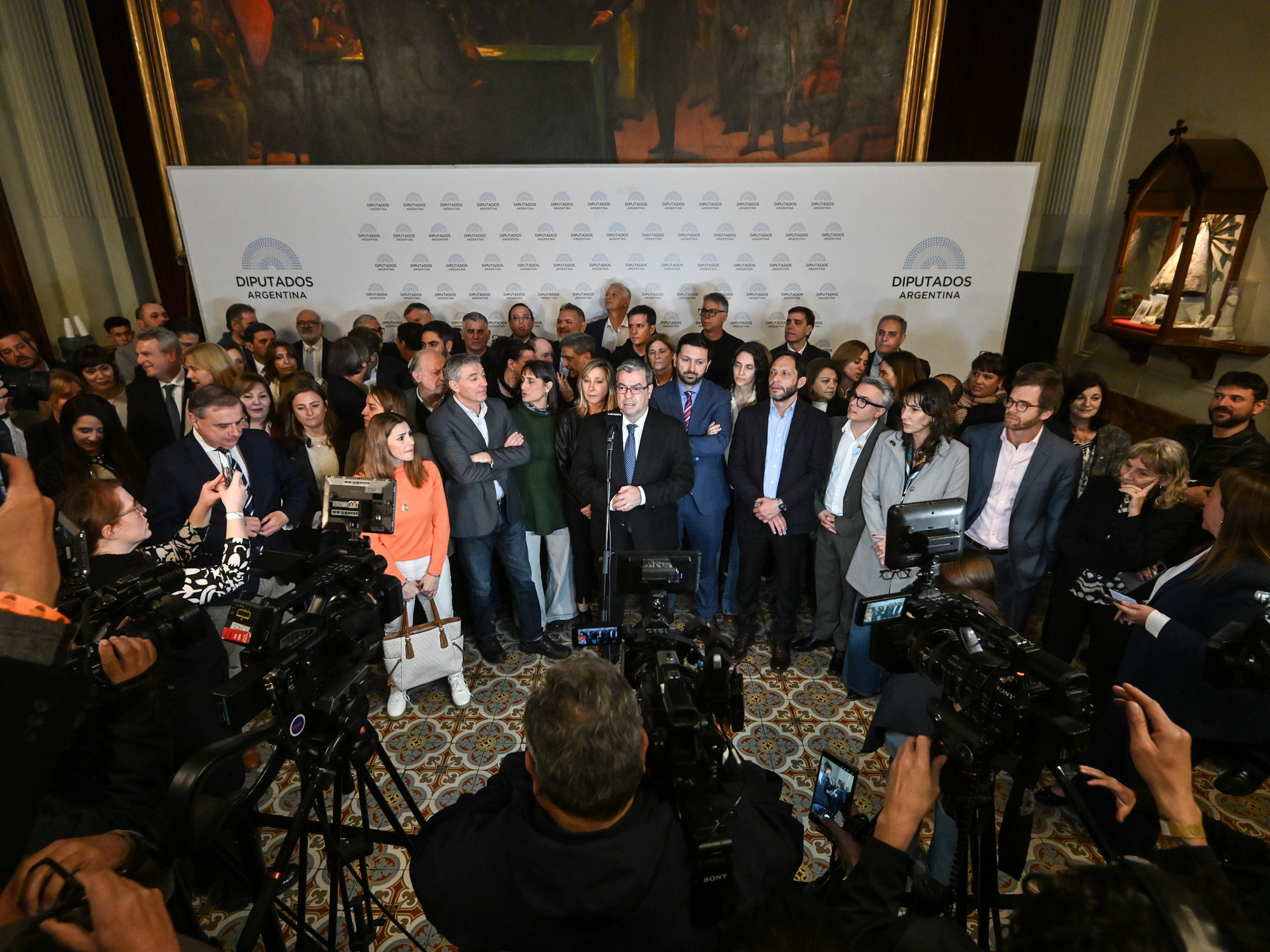 Los bancos estiman que ya refinanciaron 500.000 créditos a deudores morosos