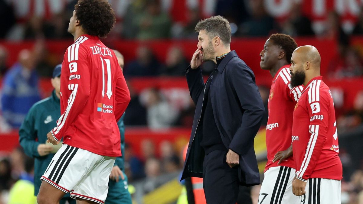 Manchester United collapse at Old Trafford