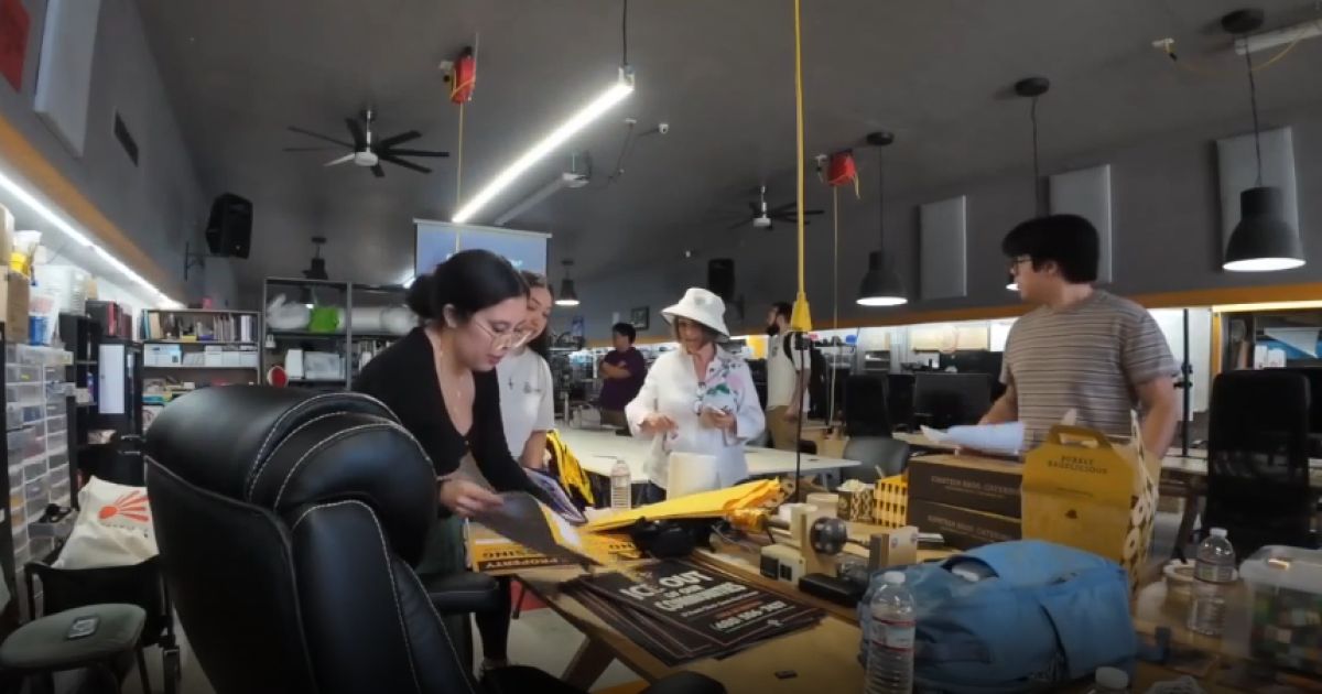 Mesa group goes door-to-door teaching businesses their rights during ICE raids