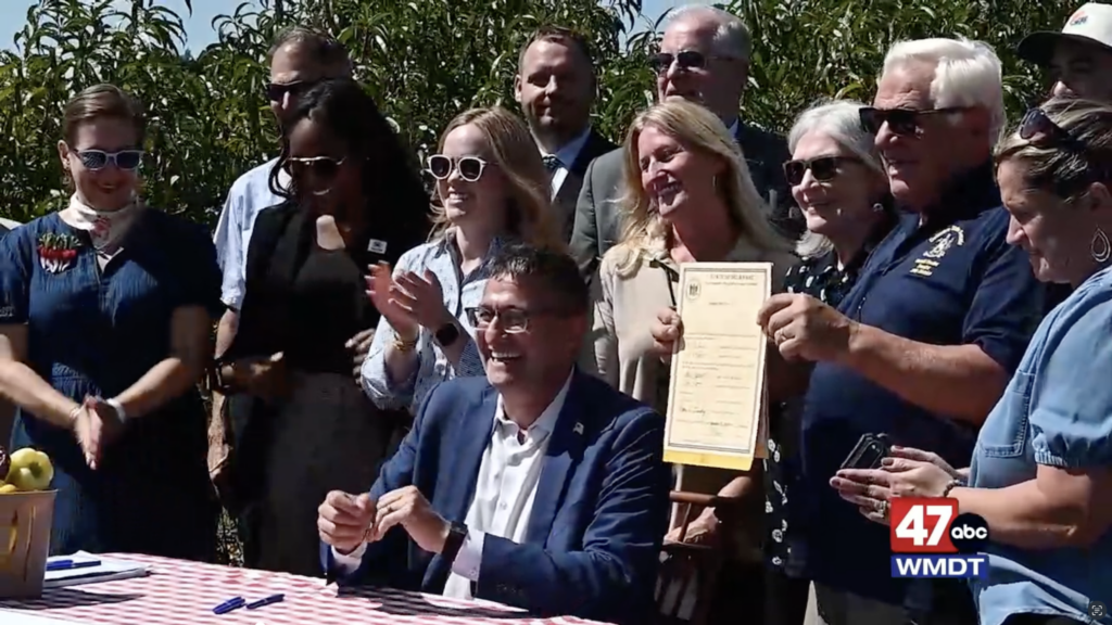 Meyer signs Delaware Farm to Community Program into law