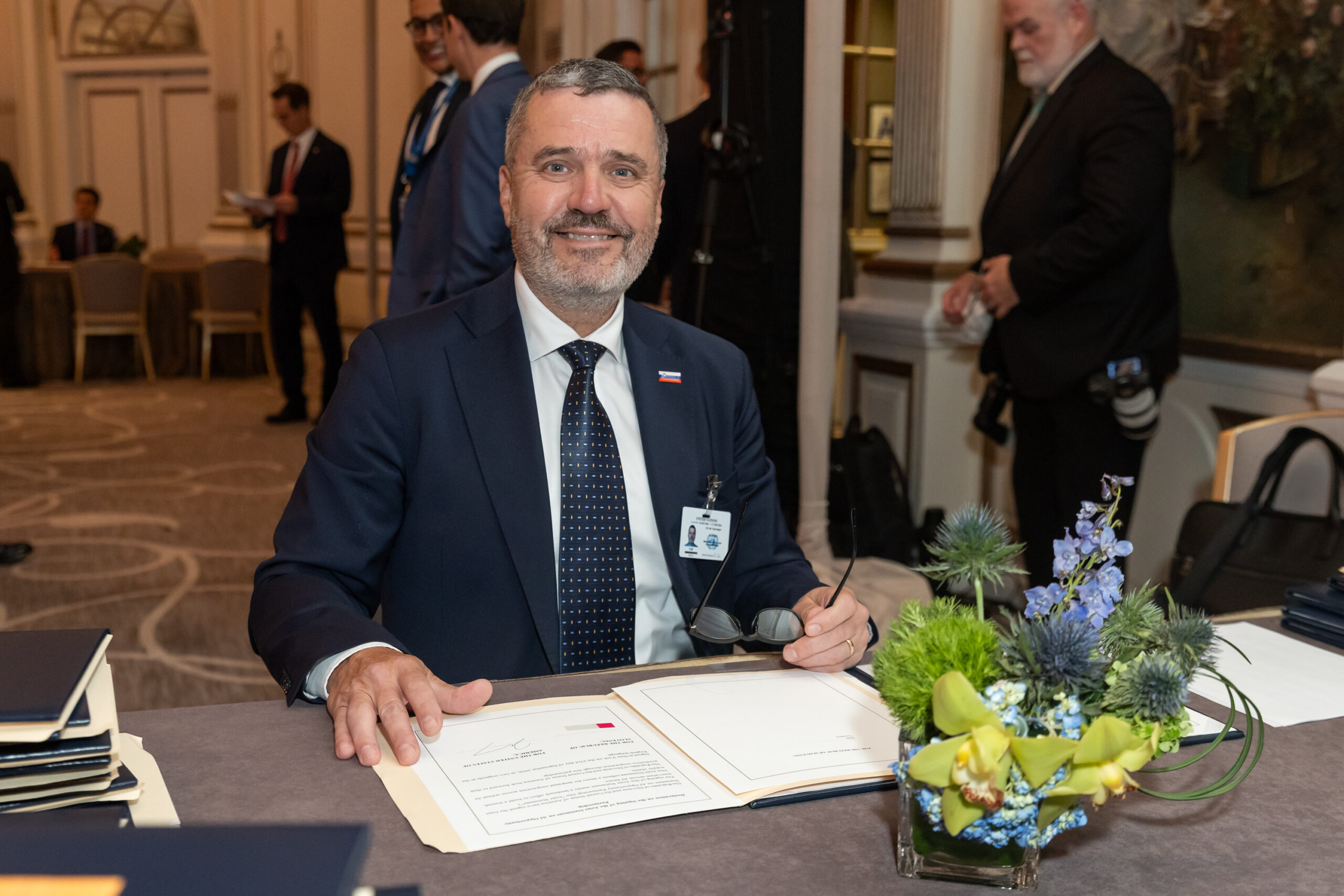 Minister Kajzer signs Joint Statement on AI Opportunity Partnership with the US
