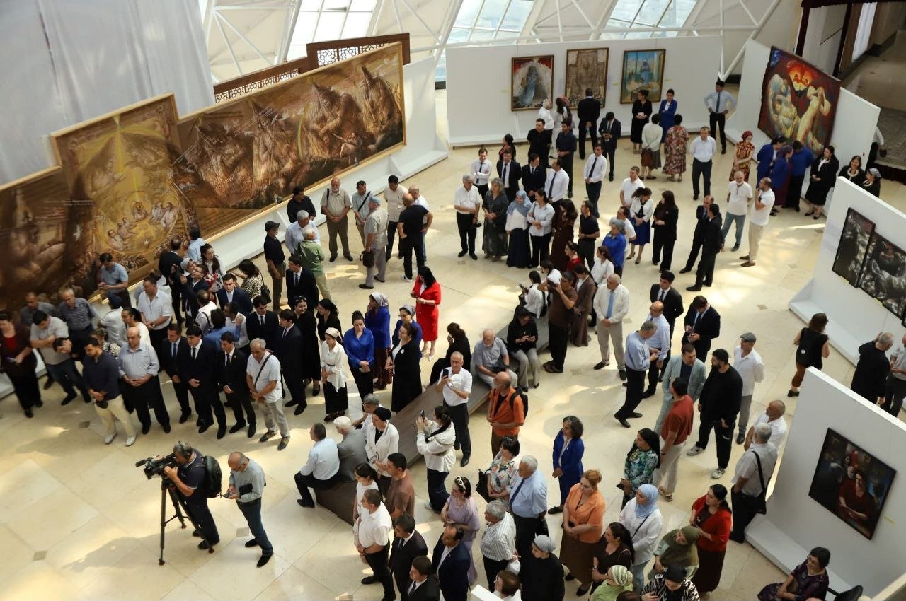 "Modernoma": Anniversary Exhibition of Sabzaali Sharif Opens in Dushanbe
