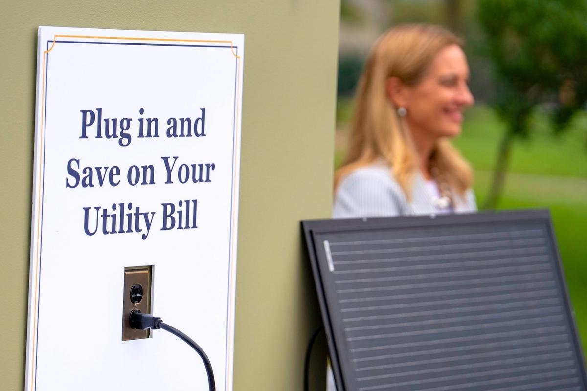 NJ legalizes plug-in balcony solar panels