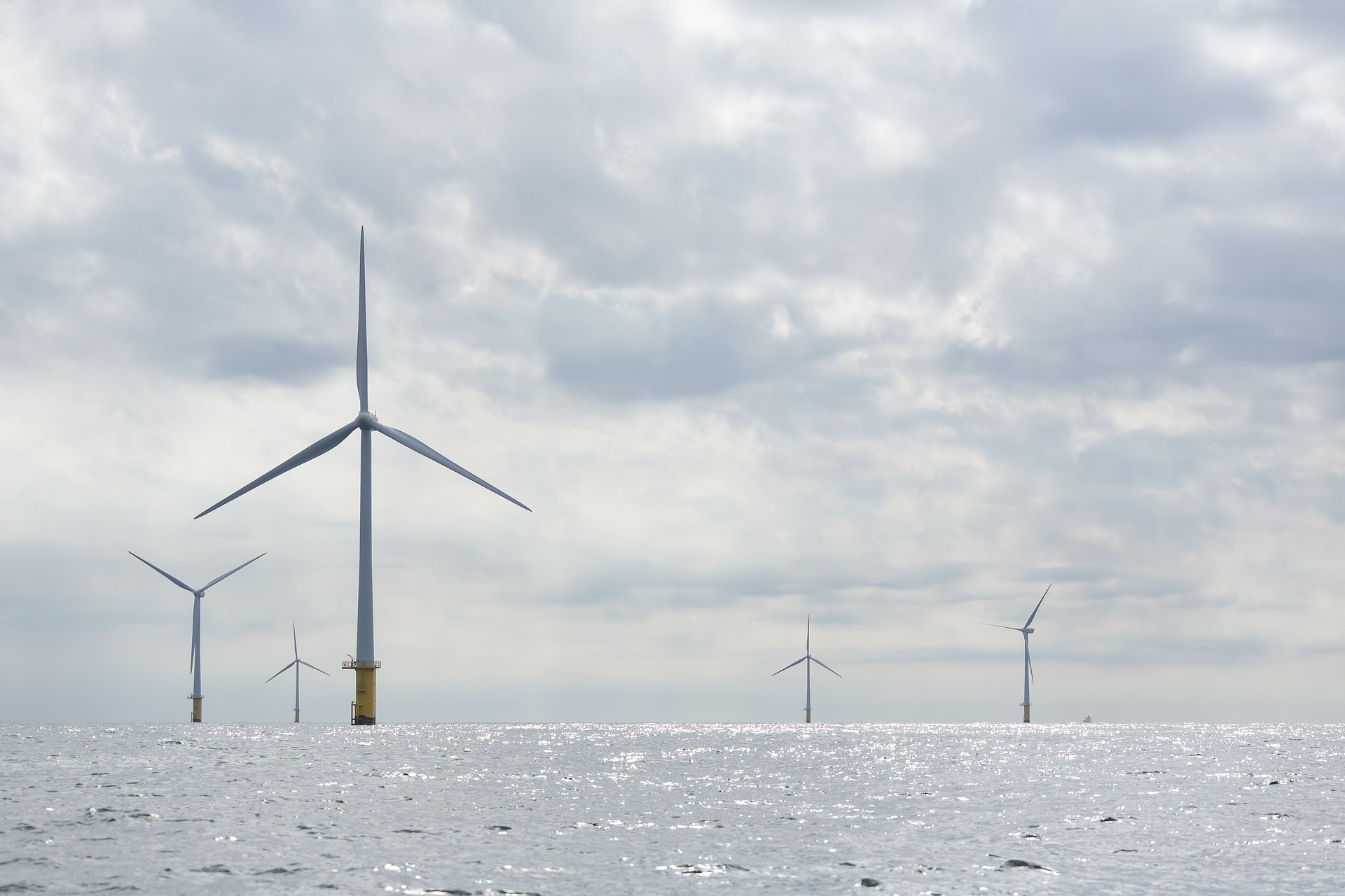 Netherlands sets out route map to phase out fossil fuels