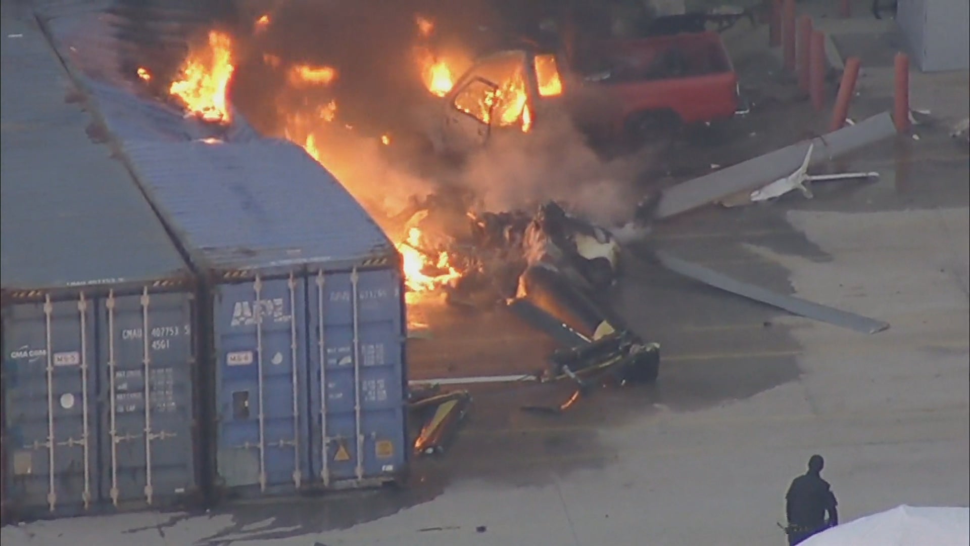 News helicopter crashes in Los Angeles suburb; at least 3 dead