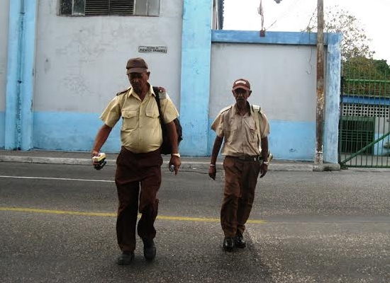 Nighttime Crime and Illegal Occupations Multiply in Cuba