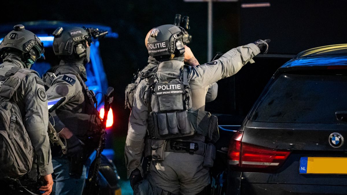 Nijmegen streets sealed off over gunfire report after Overasselt