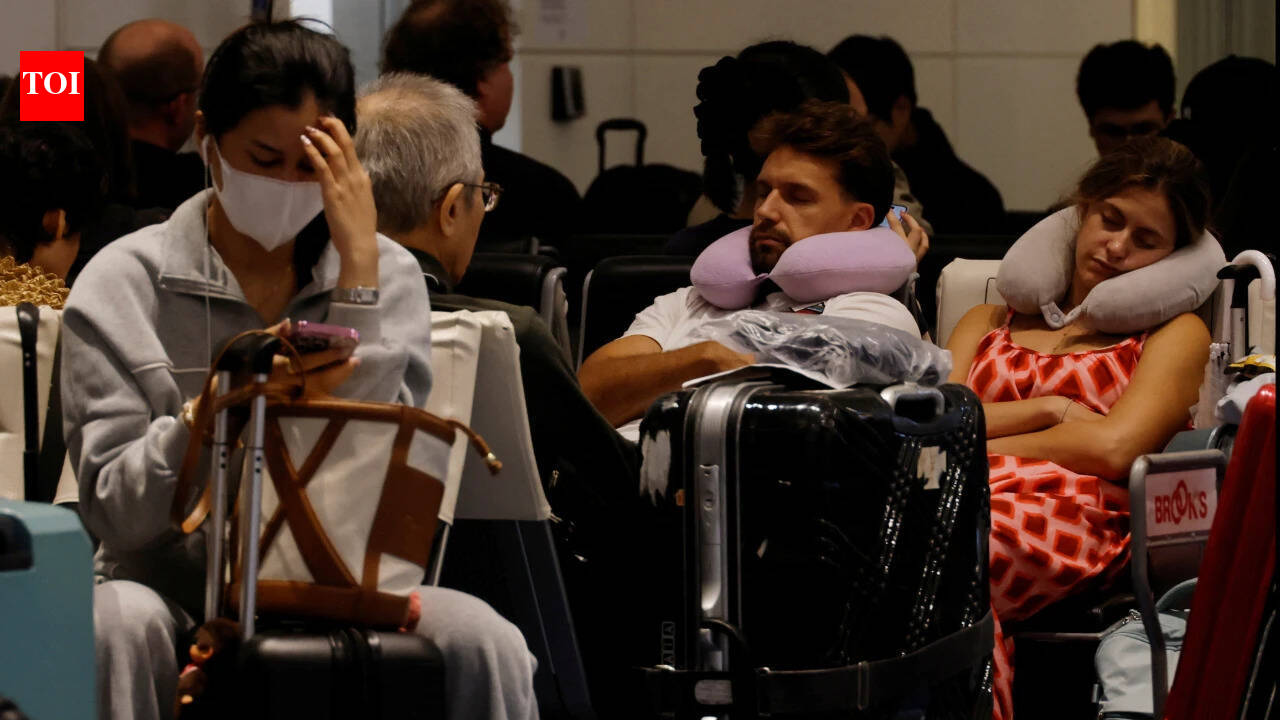 Northeast US airports resume operations after telecom outage disrupts thousands of flights
