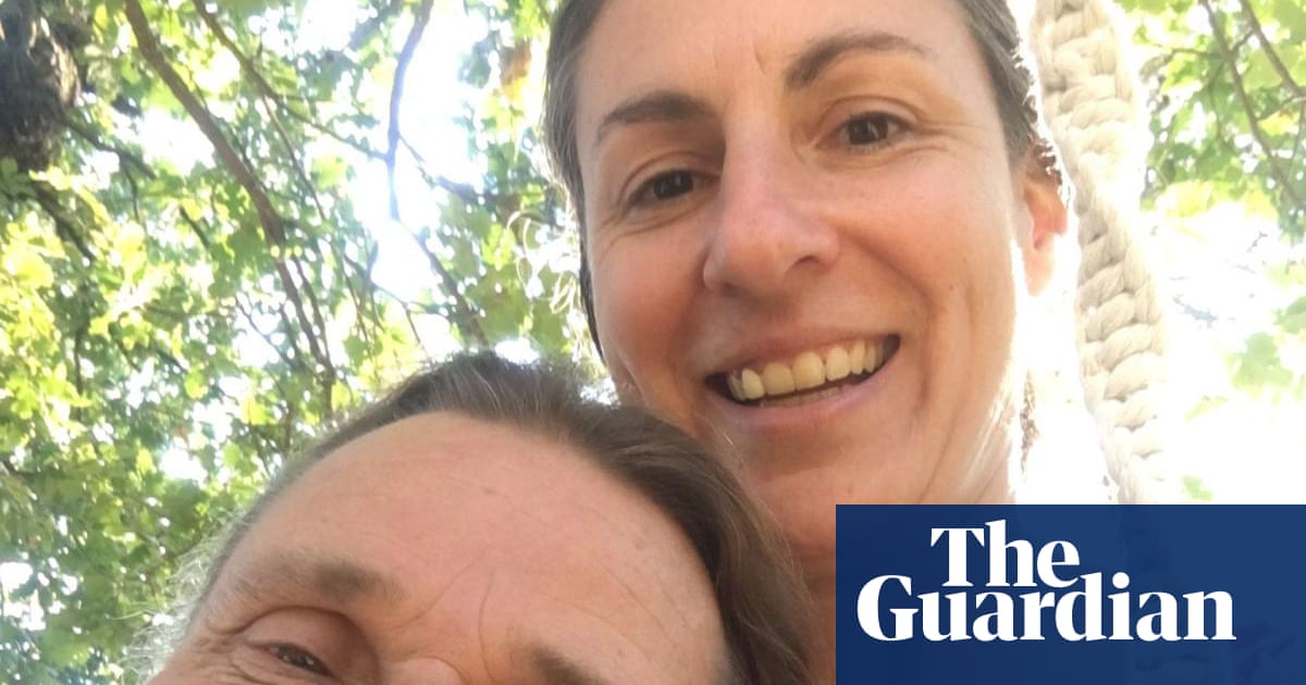 Off-grid UK-Australian couple given more access to children who were removed from home in Italy | Australia news