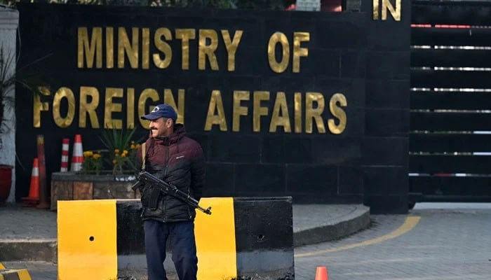Pakistan protests Indian warship's incursion into EEZ