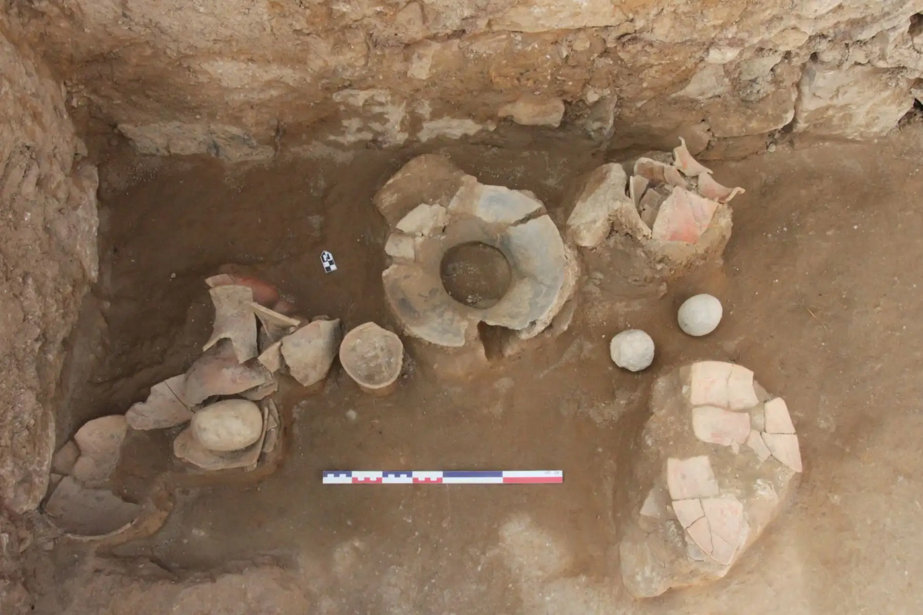 Peru: Inca closure ritual with 18 vessels and sacred huanca found in Cajamarca