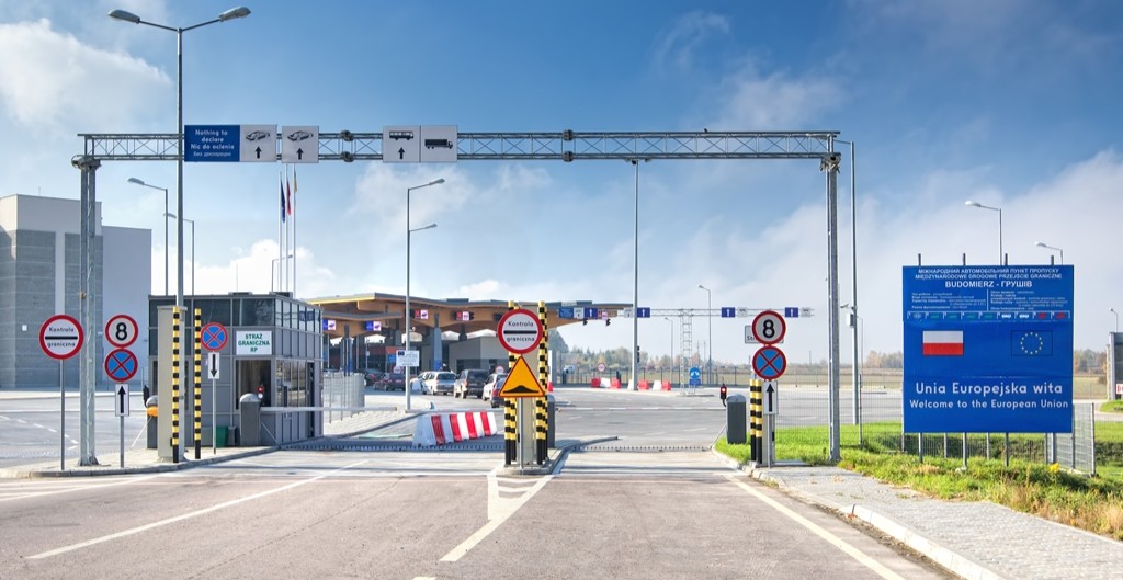 Poland issued EU’s third most residence permits to immigrants in 2025