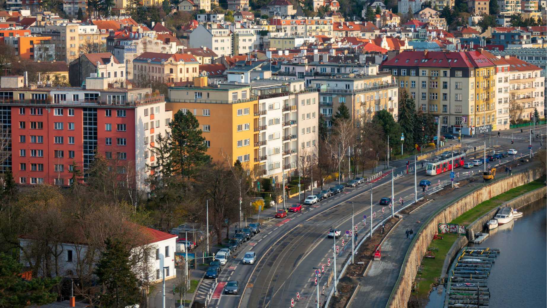 Prague and the 15-Minute City? Only One in Seven Residents