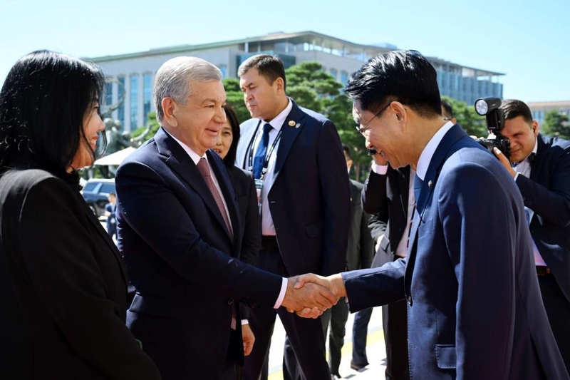 President of Uzbekistan meets with Speaker of Parliament of South Korea