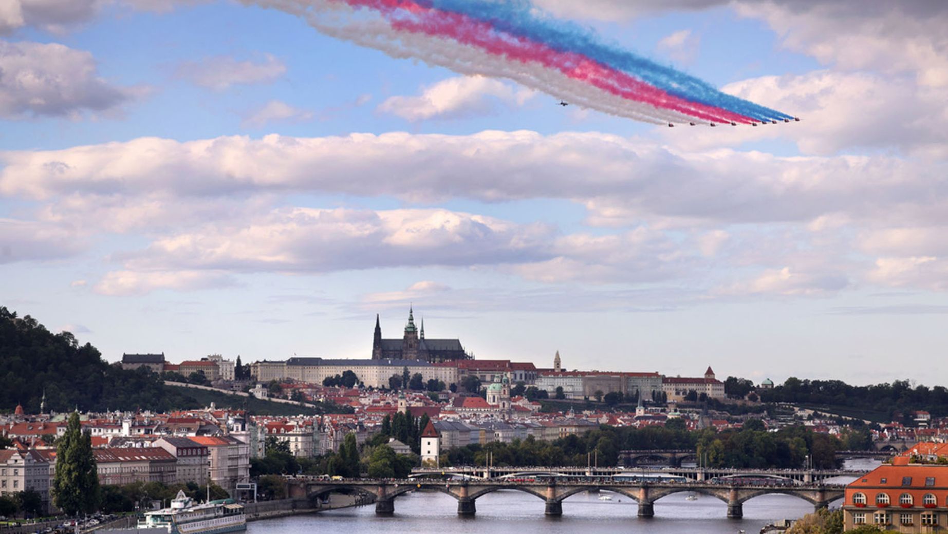 Red Arrows to Fly Over Charles Bridge This Friday