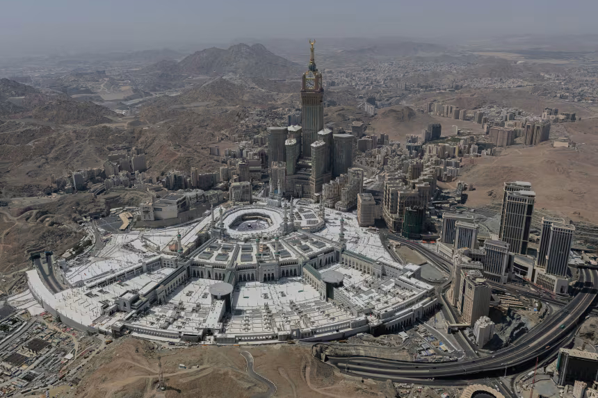 Saudi Arabia accuses Huthis of ‘red line’ attack on Mecca as rebels face outrage from Muslim world