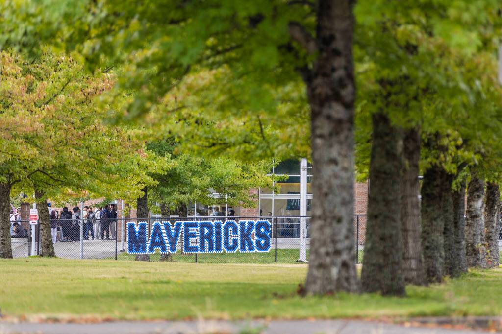 Meadowdale High School students move between buildings during passing period on Thursday, Sept. 3, 2026 in Lynnwood, Washington. (Olivia Vanni / The Herald)