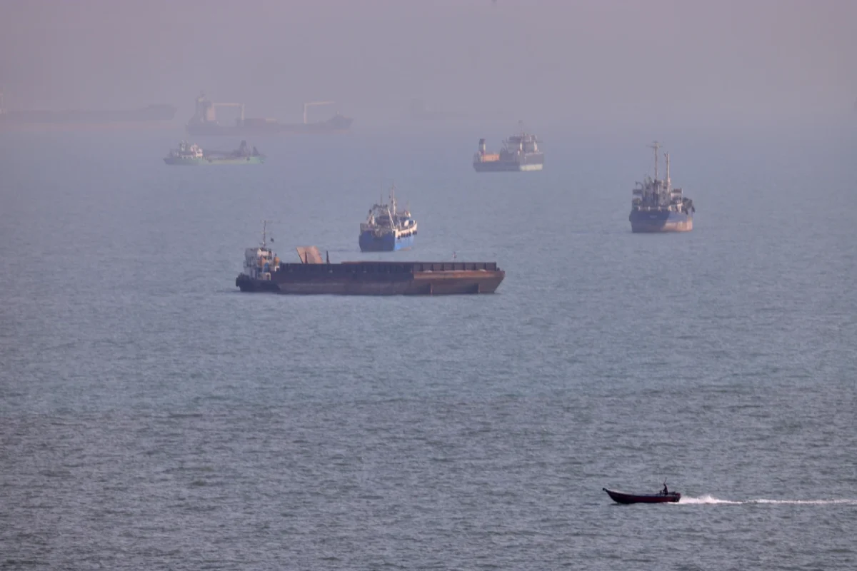 US and Iran trade missiles
