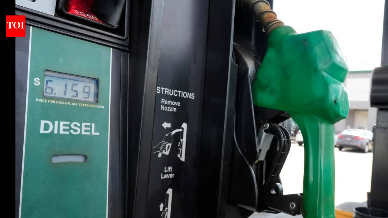 US diesel prices at record $6: American farmers feel the heat as harvest season begins