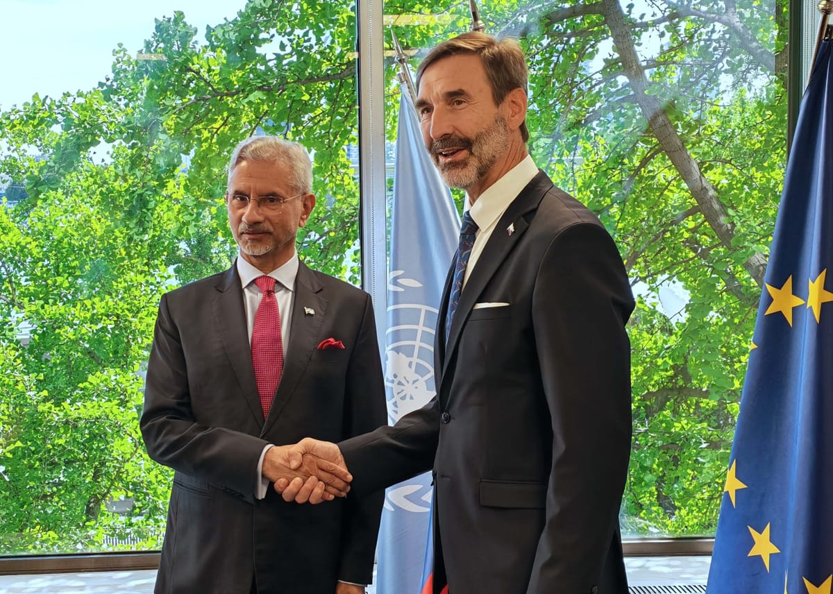 V4 Talks with India Lay Groundwork for Regular Cooperation