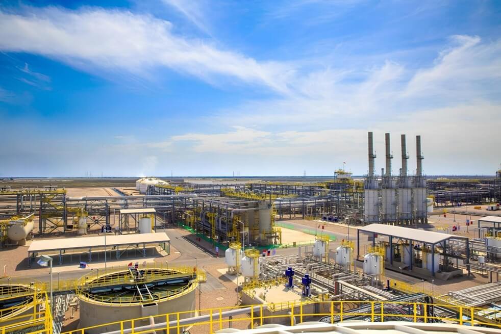 West Qurna-2 staff threaten strike over dues, risking 324K bpd output