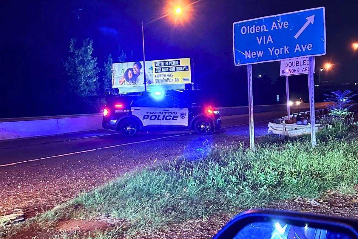 Wrong-way crash kills 1, closes Route 1 in Trenton