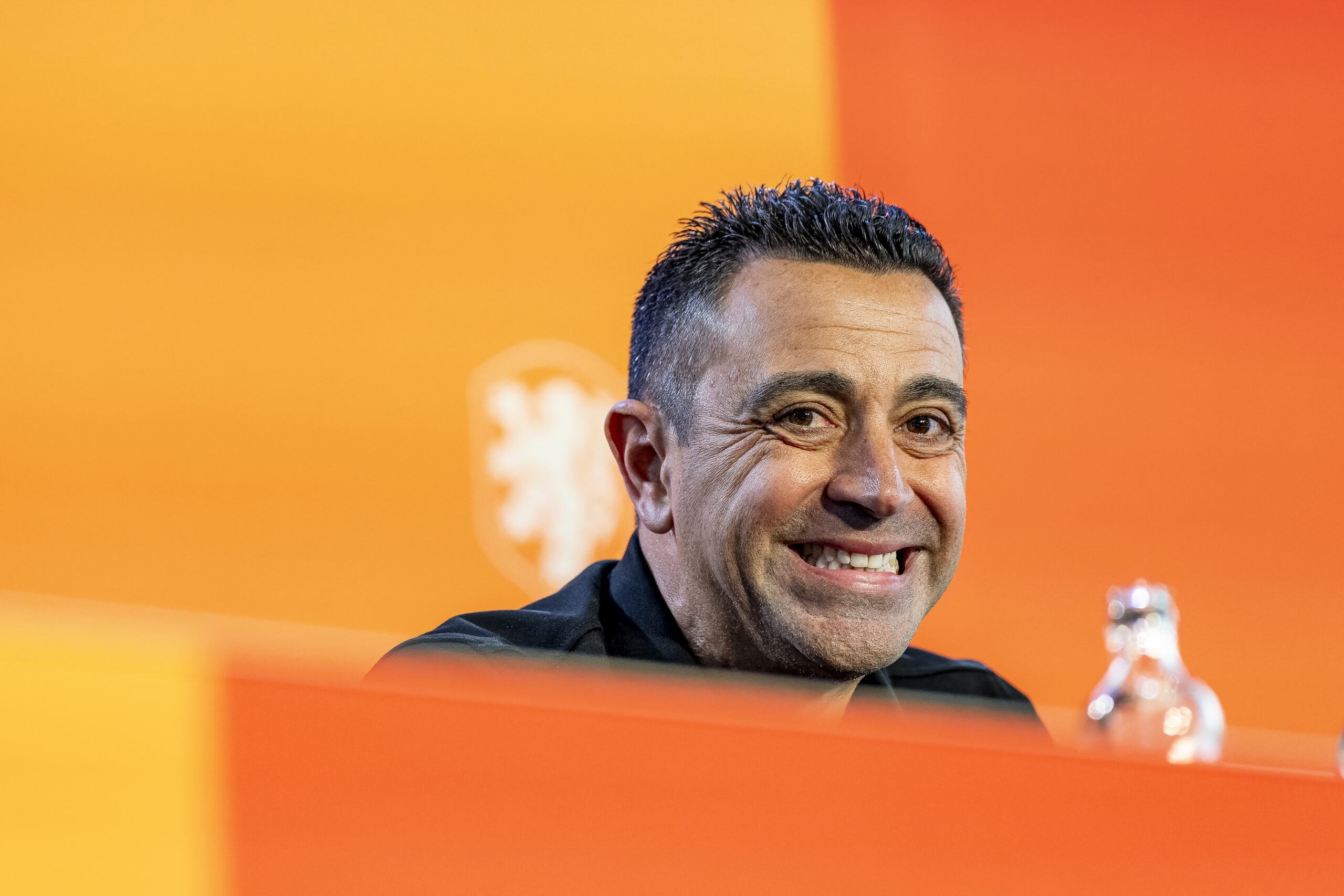 Xavi recalls Veerman, keeps faith with Van Dijk in Oranje squad