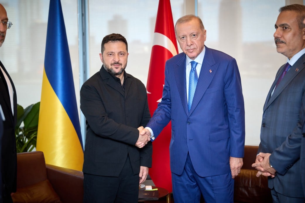 Zelenskyy says Ukraine open to Turkey-hosted trilateral summit with Russia