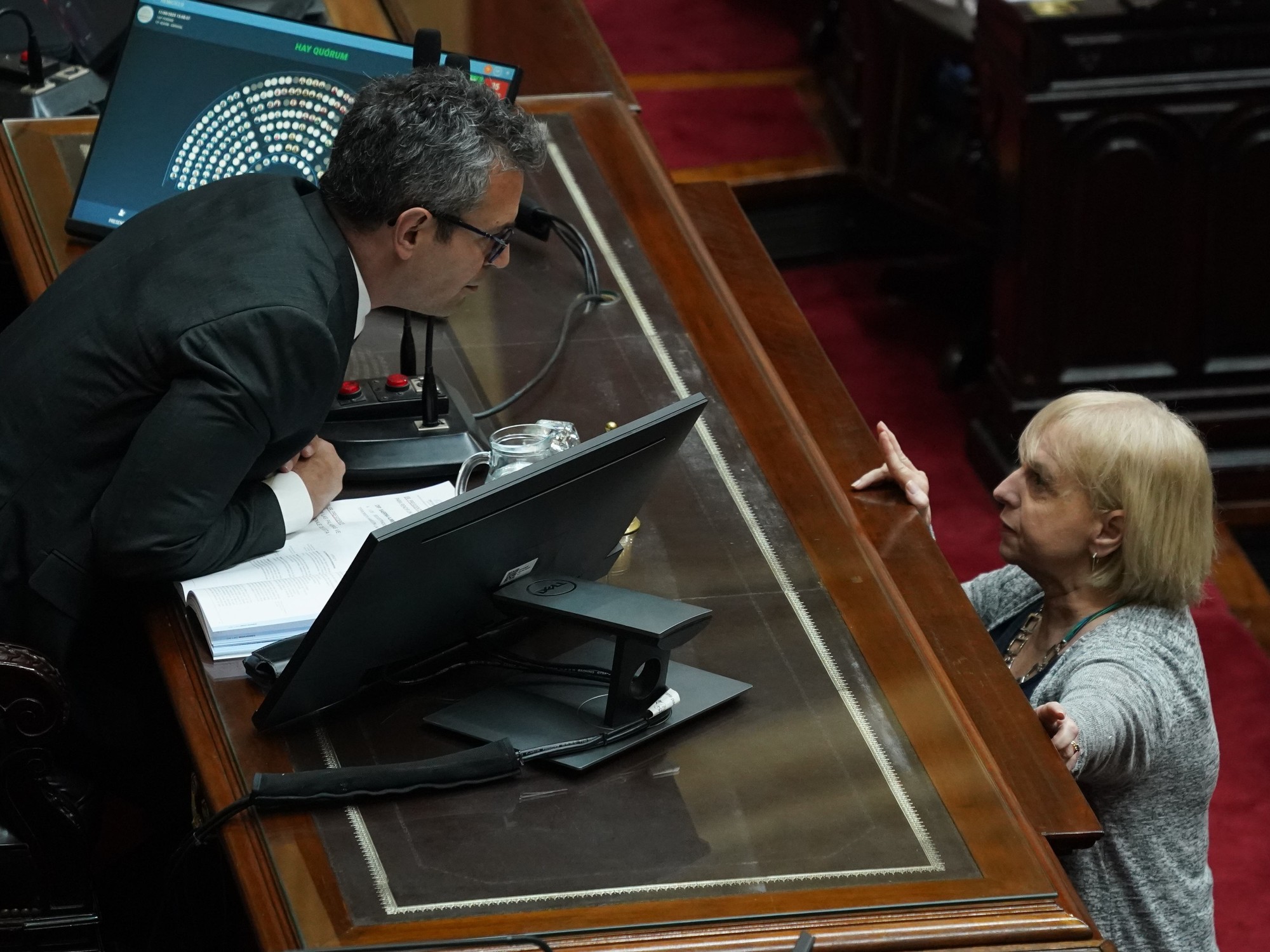 el oficialismo negocia con aliados para imponer su proyecto esta semana