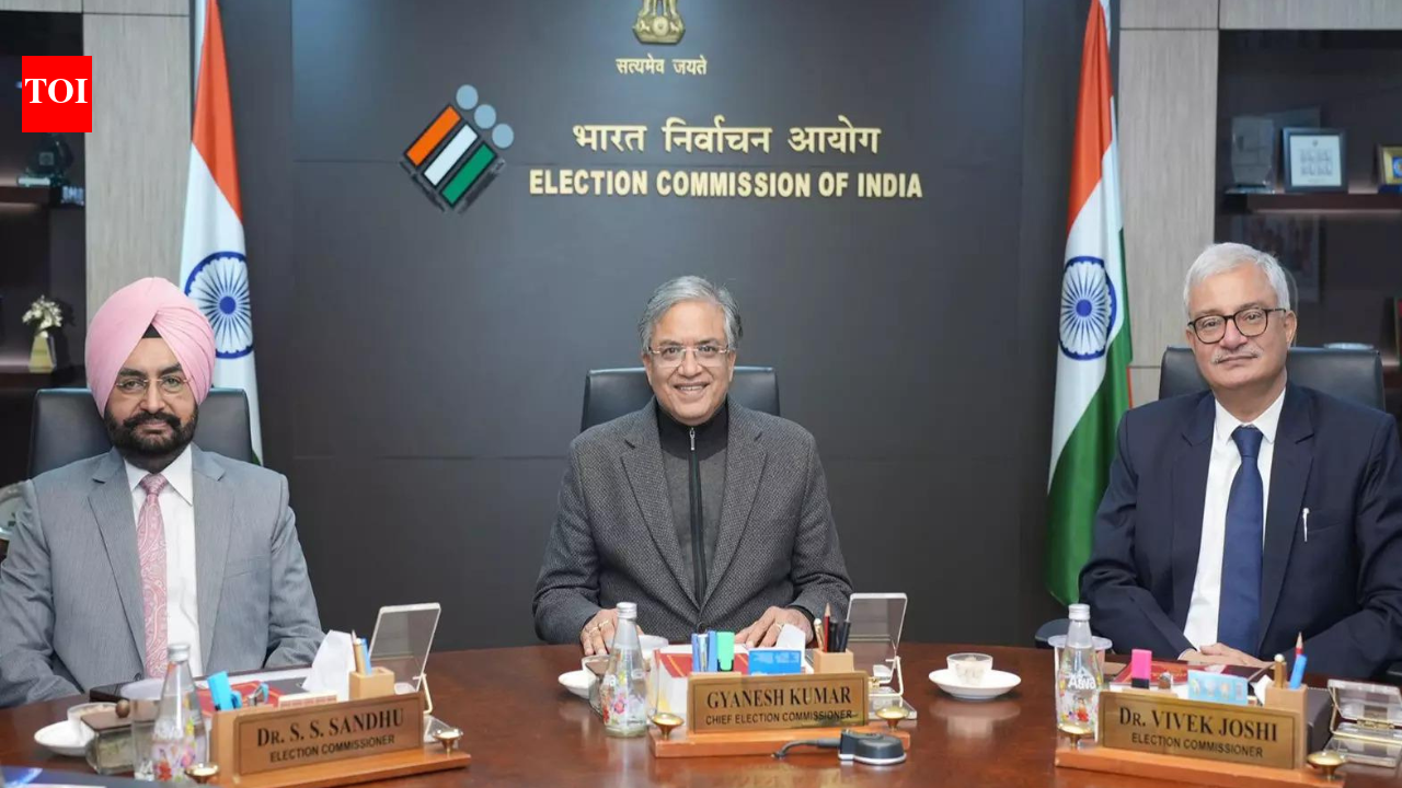2 Election Commissioners complained against poll panel officer, but Cabinet Secretariat took no action: RTI | India News