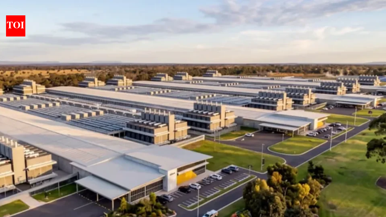 A proposed A$15 billion data-centre campus near Wagga Wagga would use about 100 hectares, 384 backup generators and 6,400 tonnes of diesel; more than 1,000 residents have signed a petition against it