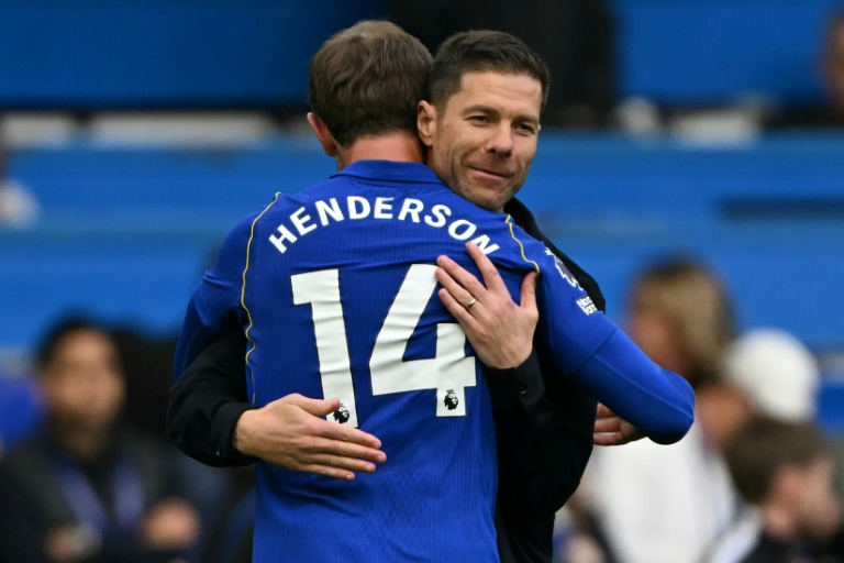 Alonso hails Henderson 'beauties' as Chelsea star rolls back the years