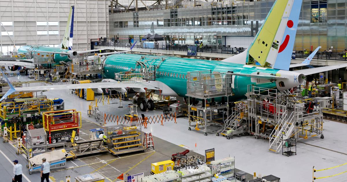 Boeing sales chief to retire, company memo says