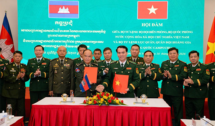 Cambodian army, Vietnamese border guard strengthen border cooperation