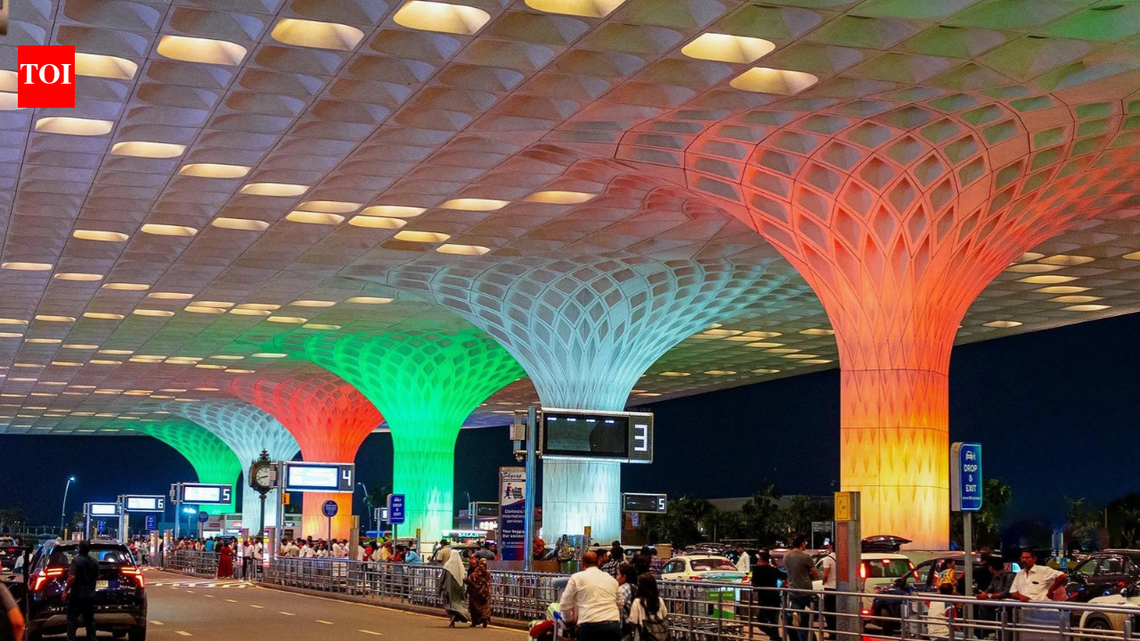 Chaos at Mumbai airport as network glitch disrupts check-in, boarding e-gates and Digiyatra | Mumbai News