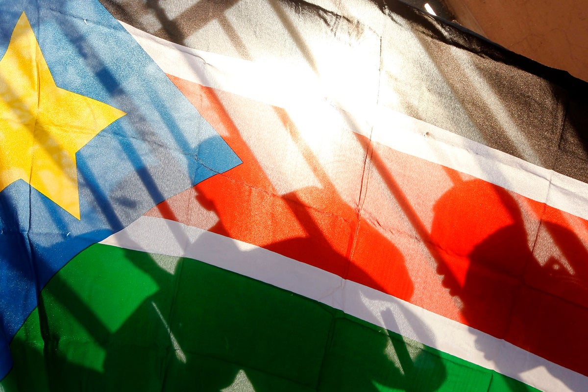 Clashes between rival groups in central South Sudan leave scores dead