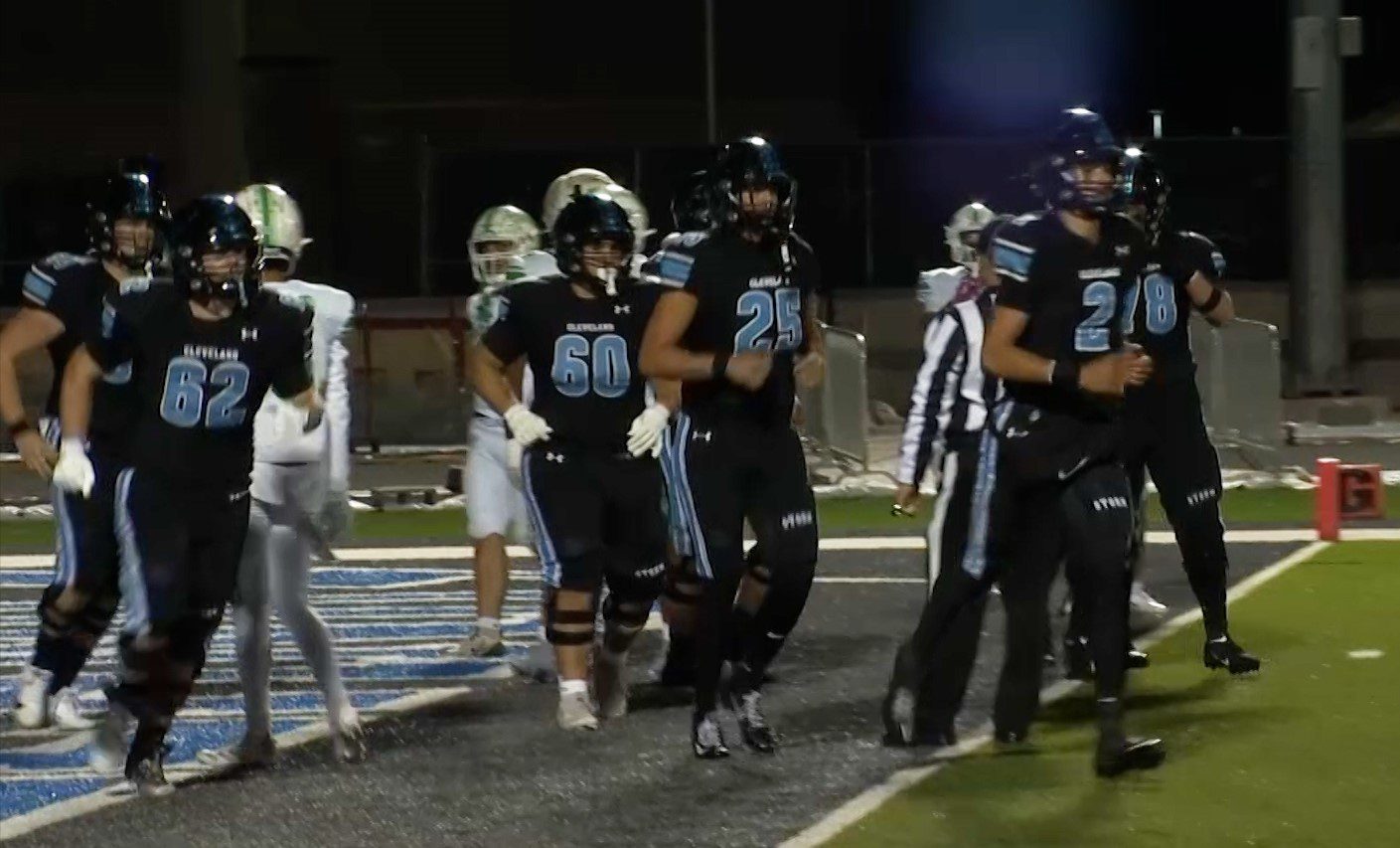 Cleveland Remains Undefeated as They Blank Albuquerque High 50-0