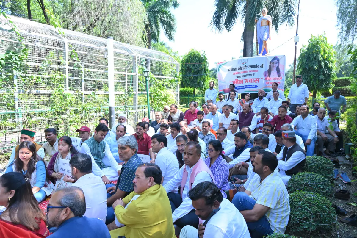 Congress Holds Silent Sit-In at Dehradun’s Gandhi Park, Demands Justice for Ankita Bhandari