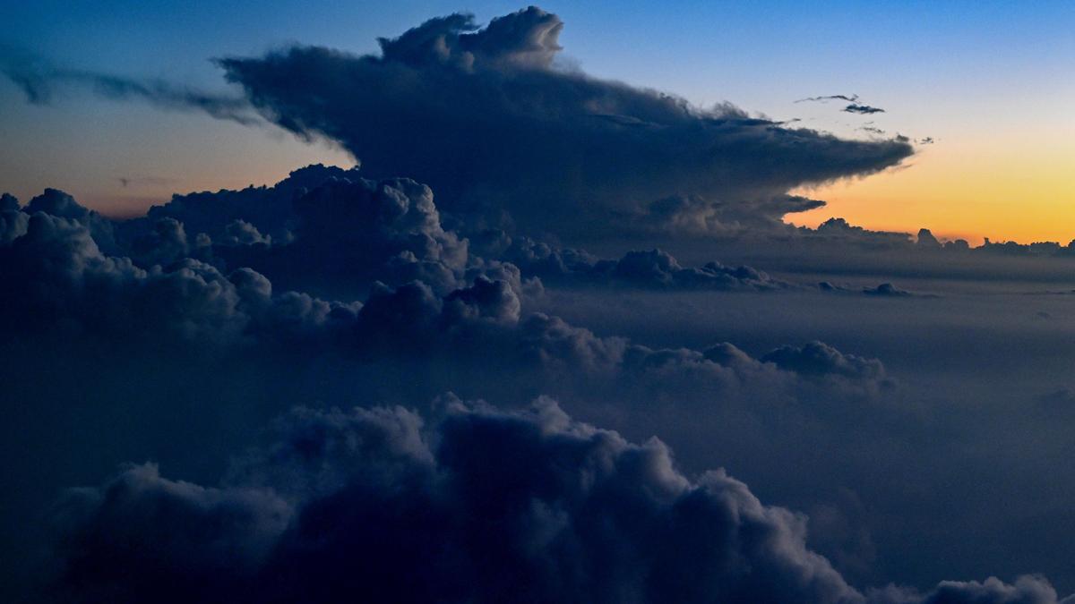 Cyclonic storm likely to hit North Andhra Pradesh coast on October 28, says IMD