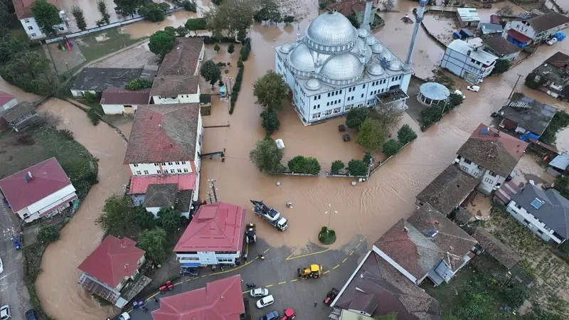 Death toll from heavy rains in Istanbul rises to 3