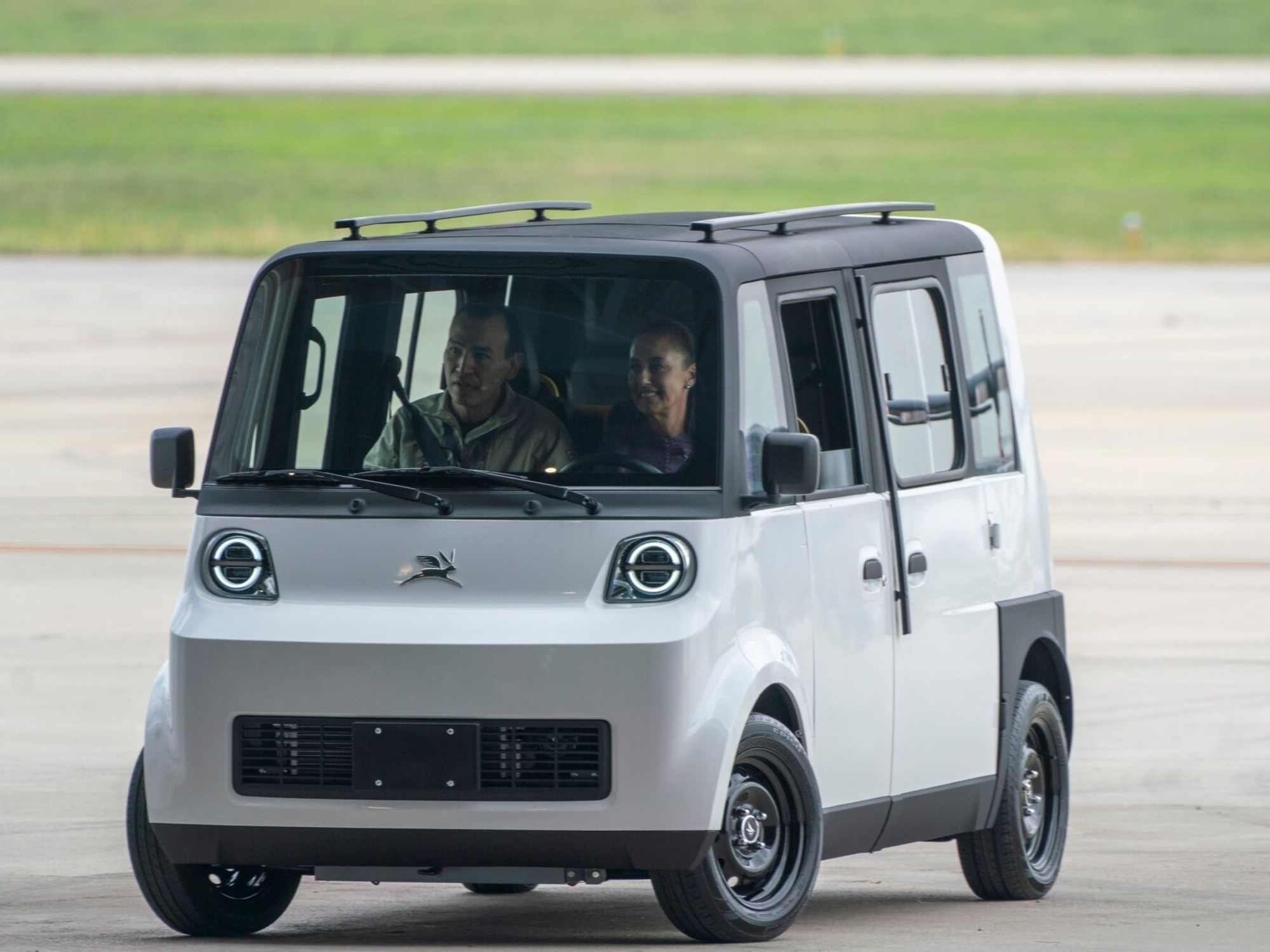 En México, empresarios propusieron llevar a más de 800 trabajadores de Volkswagen para fabricar el Olinia, auto eléctrico 100%: cuánto costará