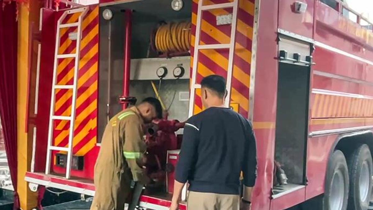 Four huts gutted in a Navi Mumbai fire; no casualties, belongings and vehicles damaged