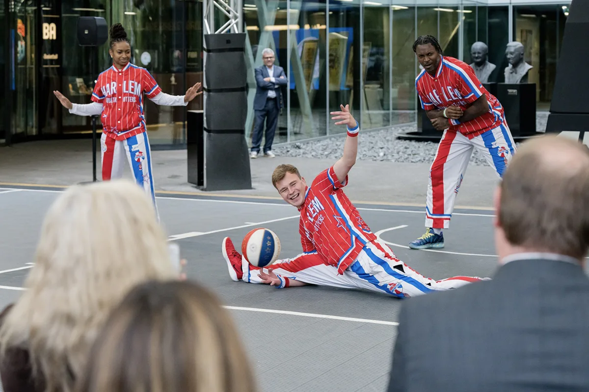 Harlem Globetrotters Honored with FIBA Order of Merit during Centennial Celebration - ObserverID