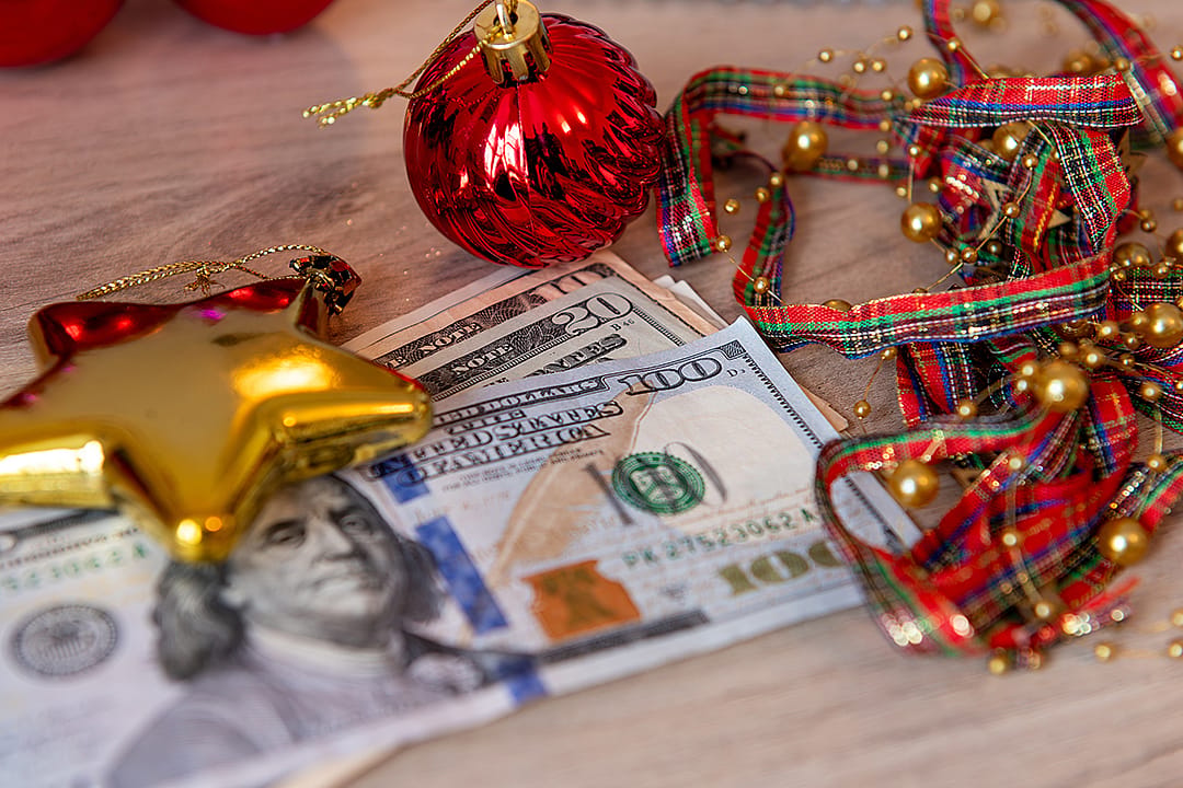 How to save for the holiday season - LocalNews8.com