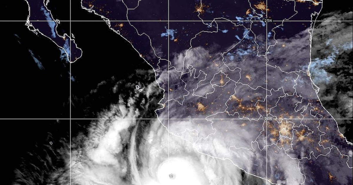 Hurricane Simon nears Mexico with 155 mph winds and flooding fears