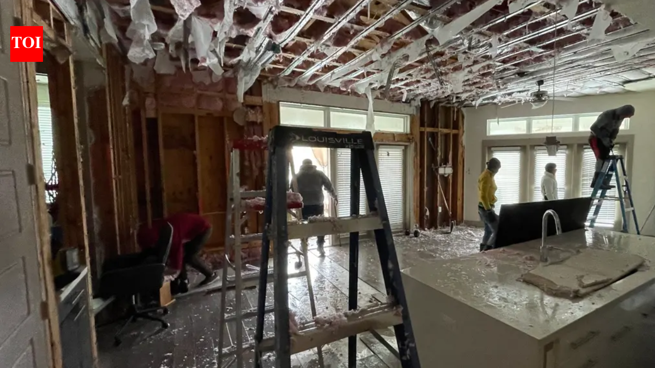 In 2021, a Dallas home's flooring was damaged after a neighbour's frozen pipes burst; the insurer paid $4,261 but homeowners later sought $58,150 in repairs, and an October 22 court rejected the delayed claim