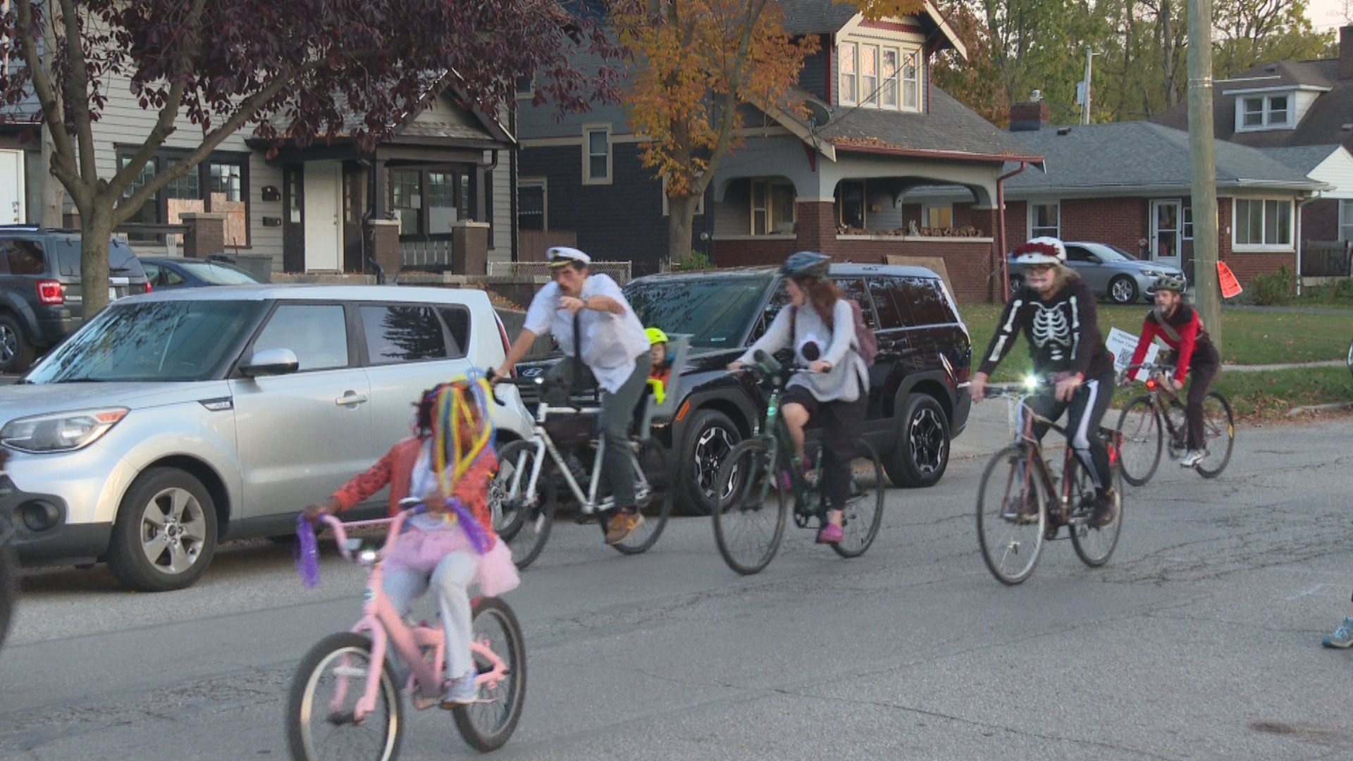 Irvington scares up Halloween fun at 80th annual street festival