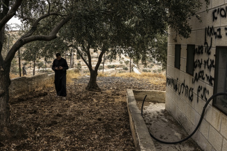 Israeli settlers set fire to mosque in occupied West Bank